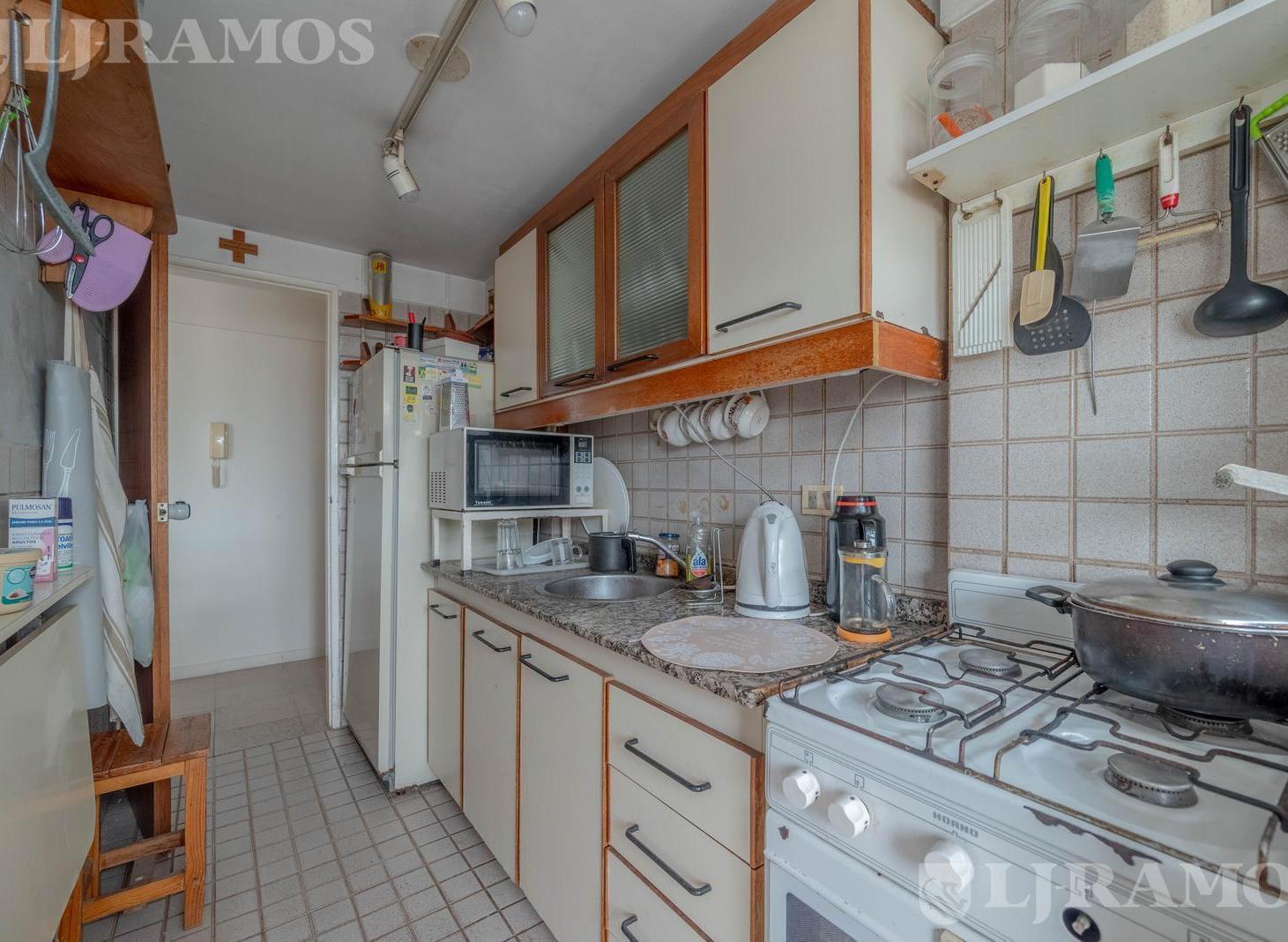 Foto de VENTA Departamento en San Isidro centro ! Excelente ubicacion ! Con, imagen 2