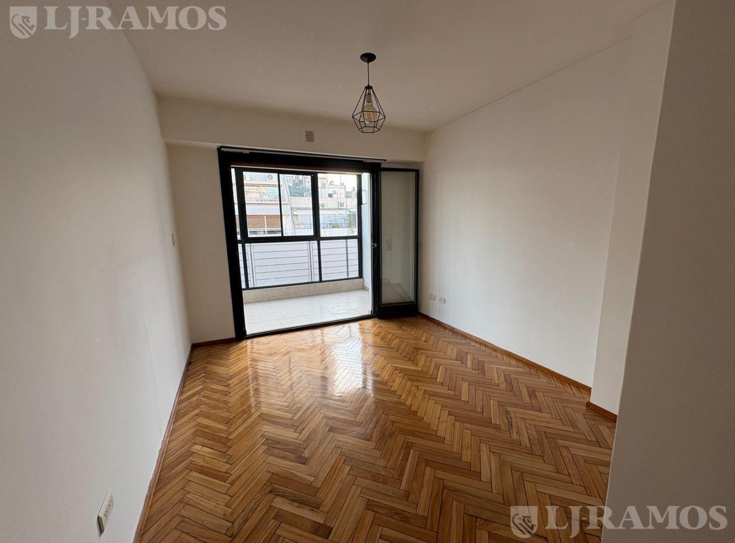 Foto de Departamento de 3 ambientes de 60 m2 cubiertos con balcón en alquiler, imagen 3