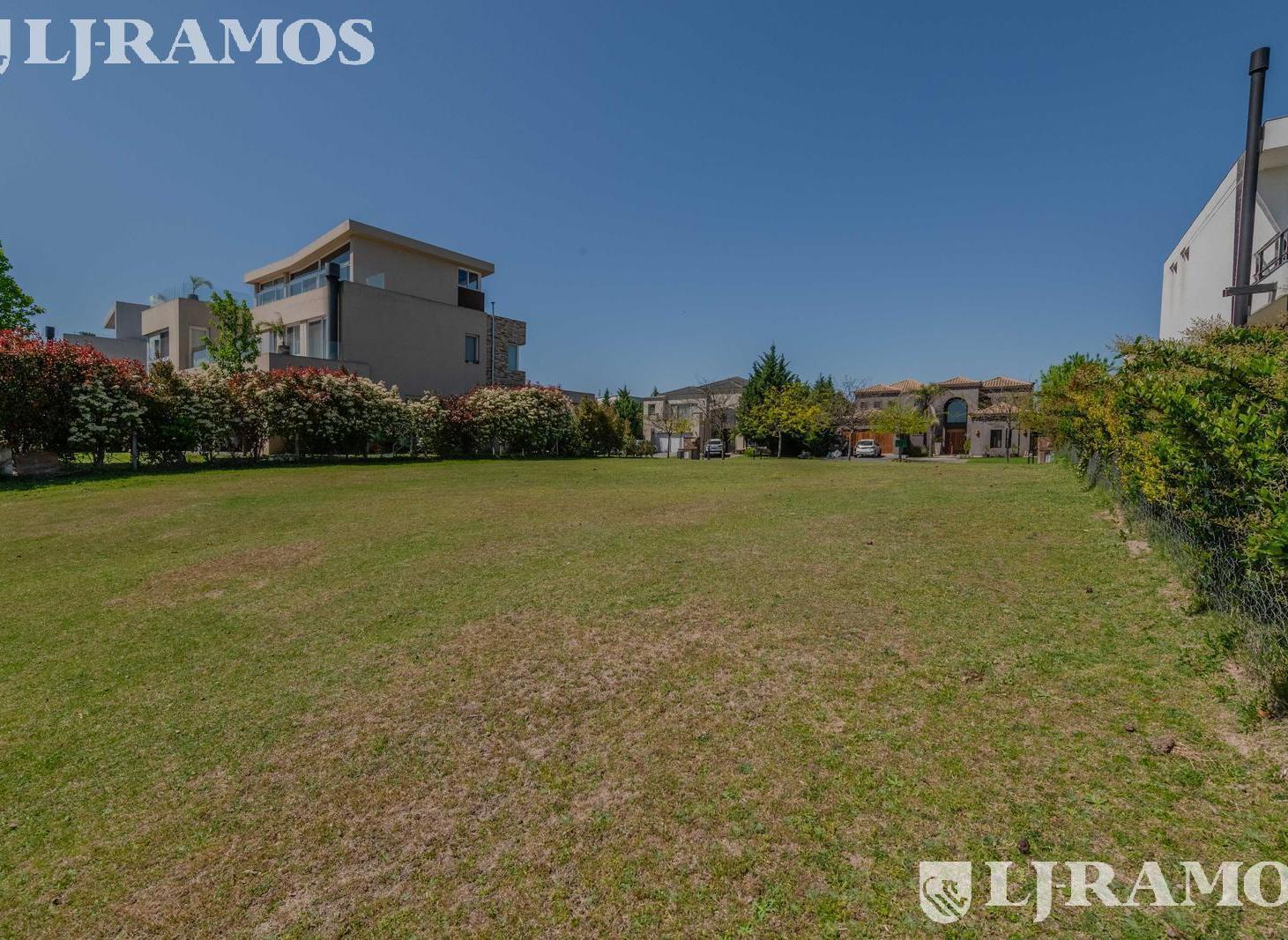 Foto de Lote de 848 m2 a la laguna en venta en Cabos del Lago, imagen 2
