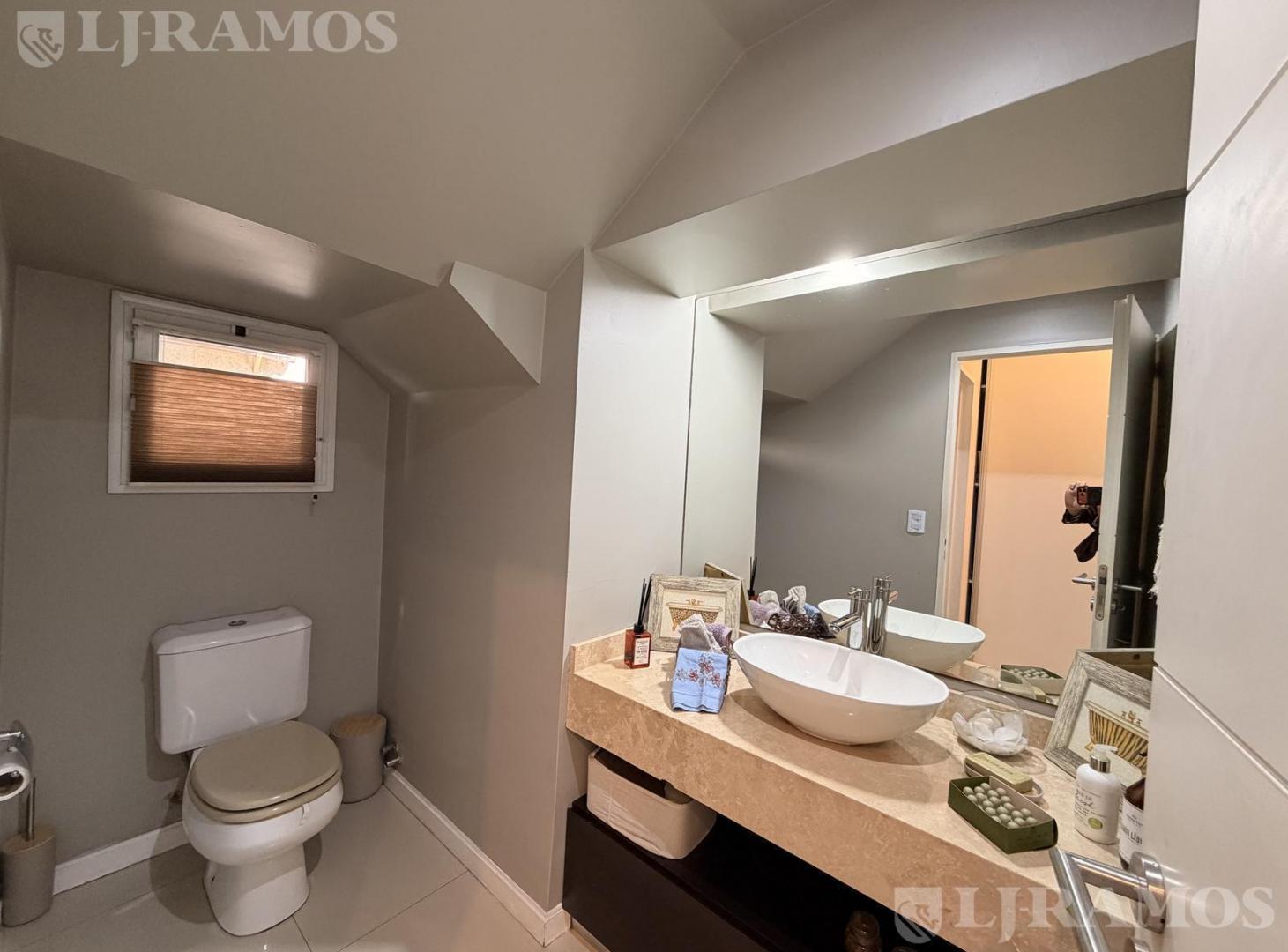 Foto de Casa con 4 dormitorios en venta y/o alquiler en Los Sauces, imagen 5