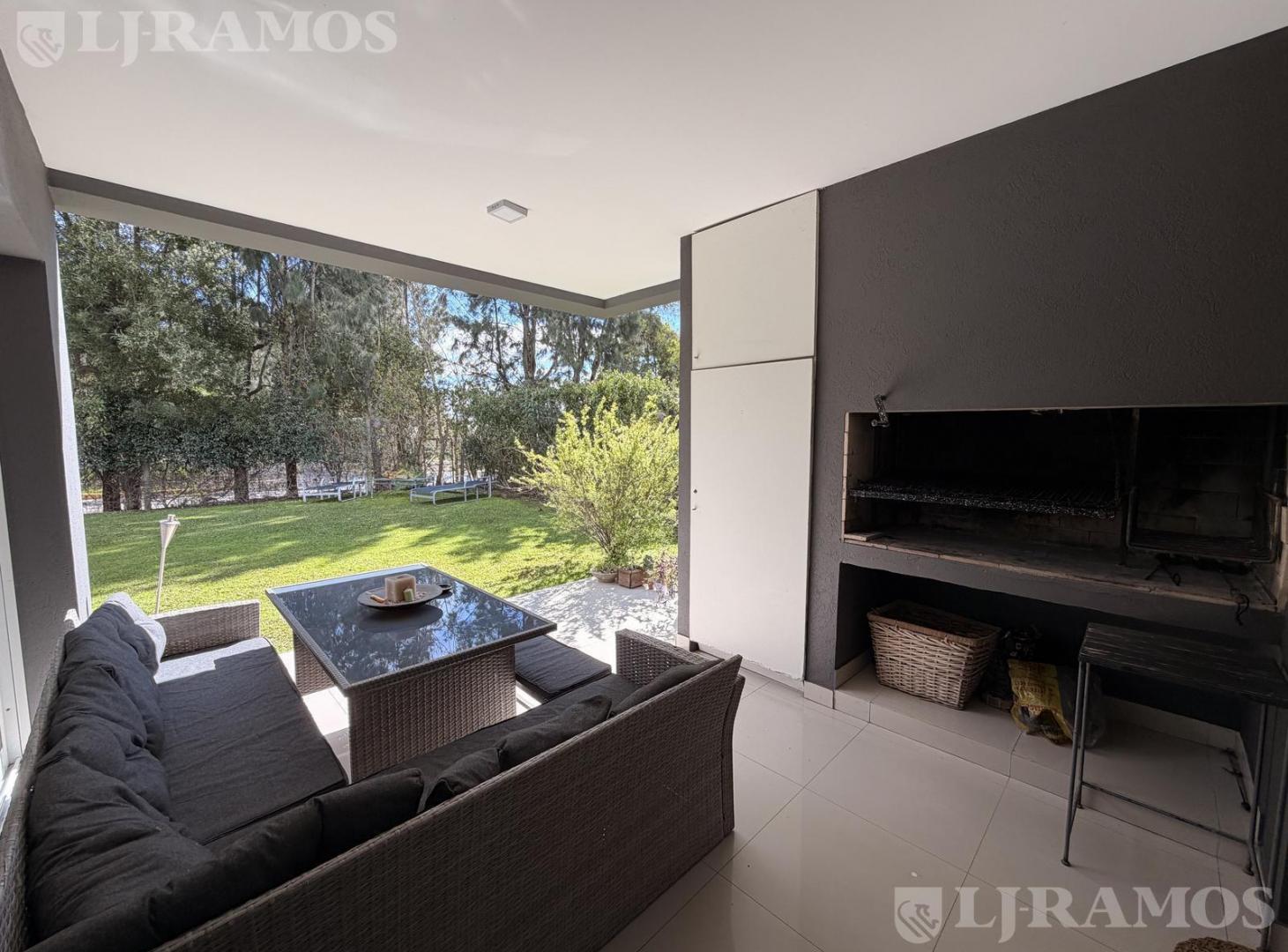 Foto de Casa con 4 dormitorios en venta y/o alquiler en Los Sauces, imagen 1