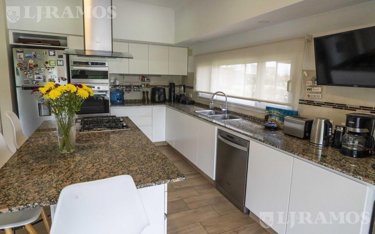 Foto de Casa en venta en Harás Santa María con 4 dormitorios, imagen 5