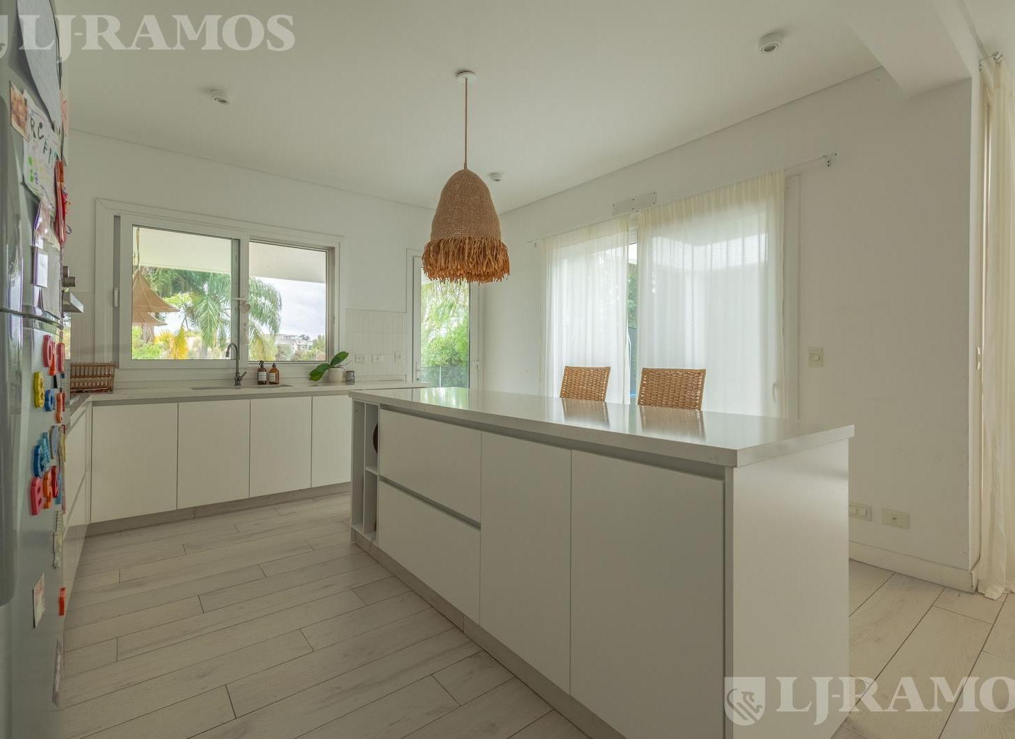 Foto de CASA VENTA AL RIO. NOROESTE. YA ESCRITURADA., imagen 3