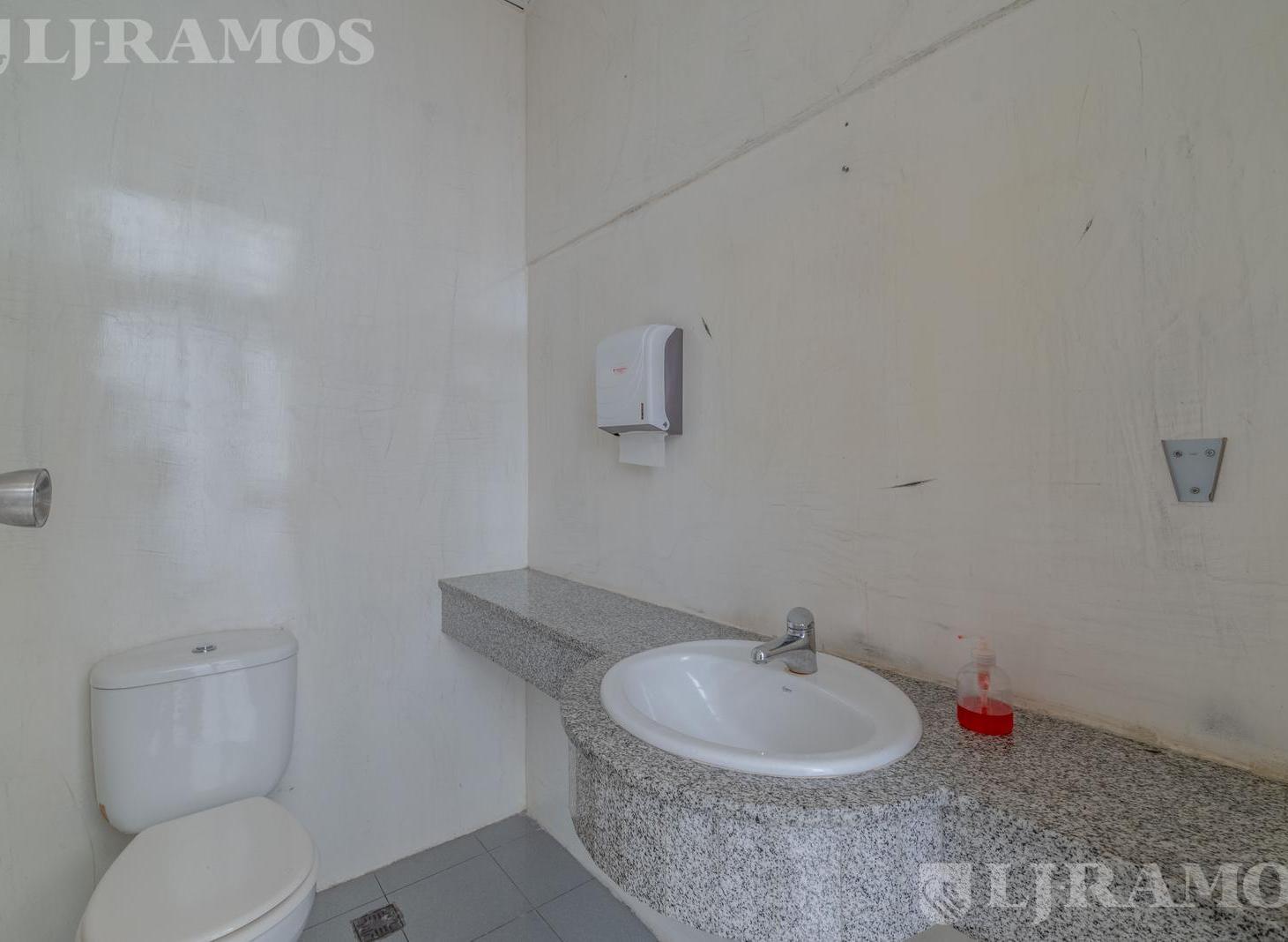 Foto de Local en alquiler Flores, imagen 4