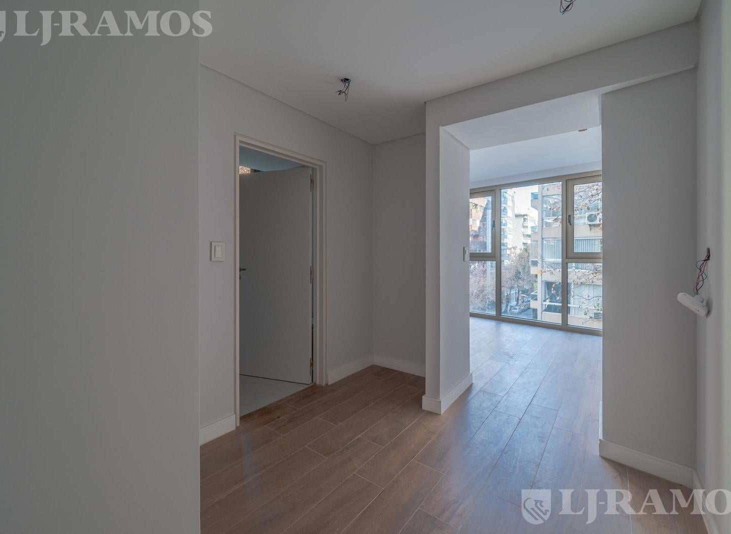 Foto de Venta departamento 4 Ambientes con terraza y parrilla, imagen 1