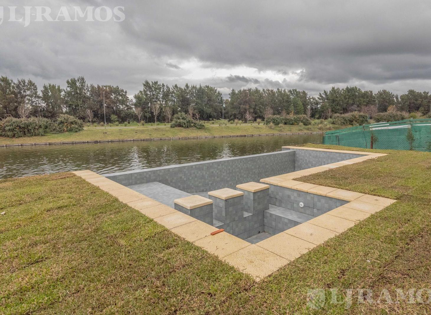 Foto de 4 SUITES - AL LAGO - EN VENTA EN LOS PUENTES NORDELTA, imagen 2