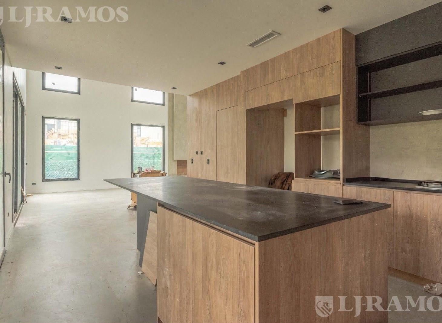 Foto de 4 SUITES - AL LAGO - EN VENTA EN LOS PUENTES NORDELTA, imagen 4