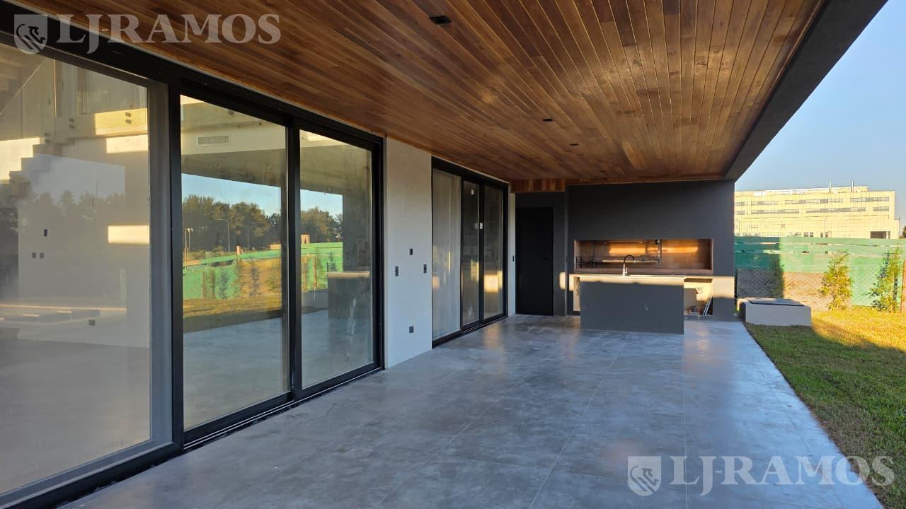 Foto de 4 SUITES - AL LAGO - EN VENTA EN LOS PUENTES NORDELTA, imagen 3