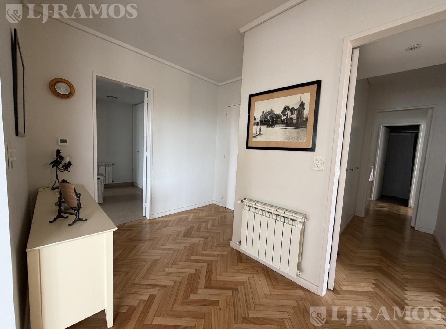 Foto de EXCLUSIVO DEPARTAMENTO EN ALQUILER, RECICLADO A NUEVO, CON INCREIBLE, imagen 3