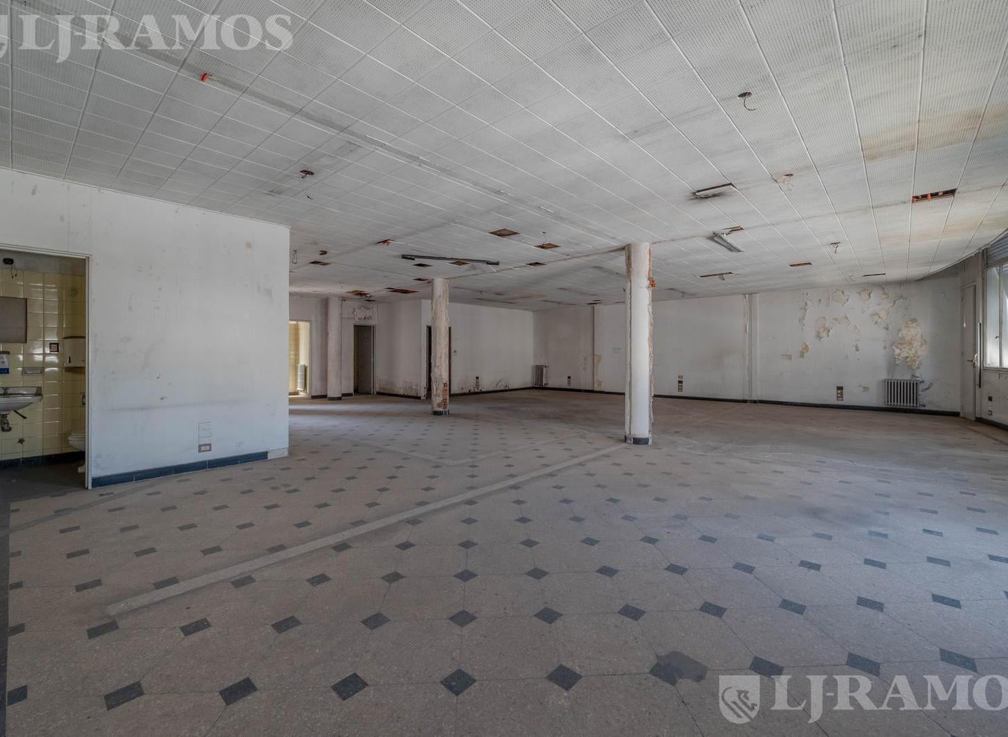 Foto de Edificio Comercial en Monserrat, imagen 4