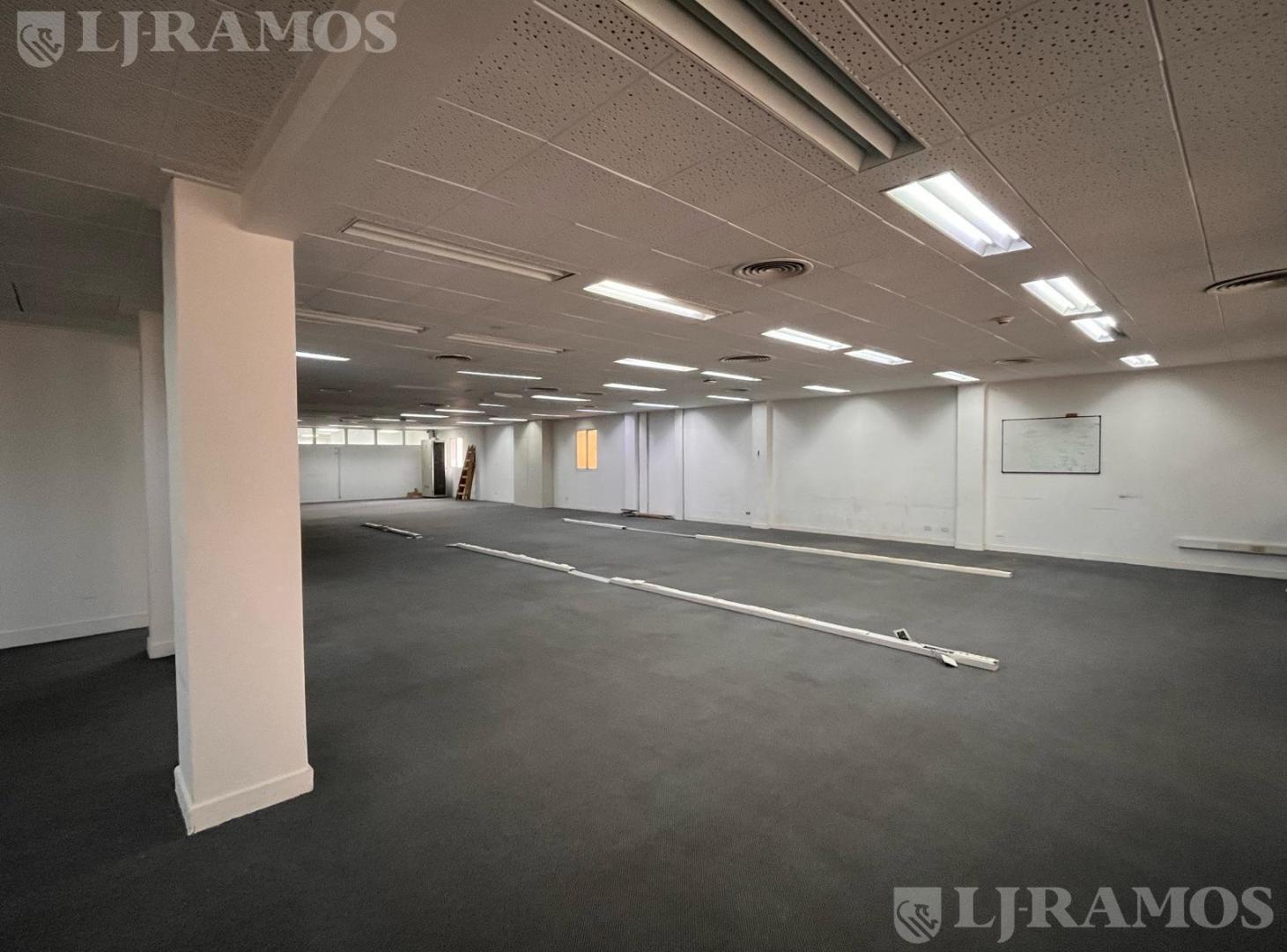 Foto de Edificio corporativo en block en venta | 4.430 m² | Centro, imagen 2