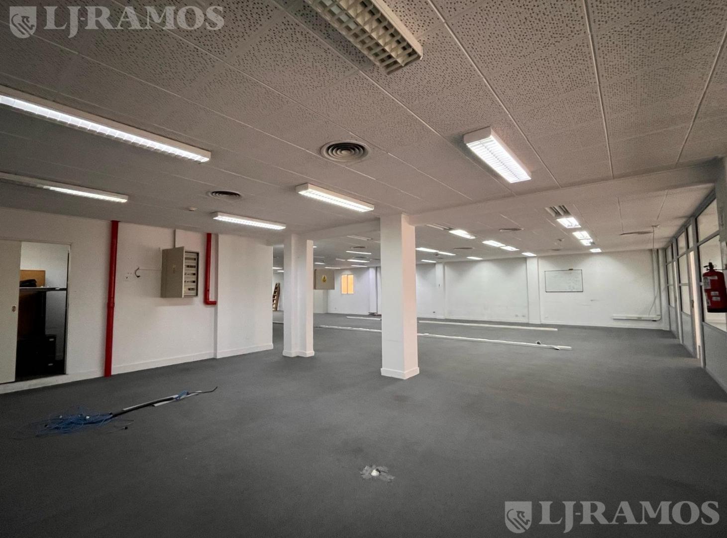 Foto de Edificio corporativo en block en venta | 4.430 m² | Centro, imagen 4