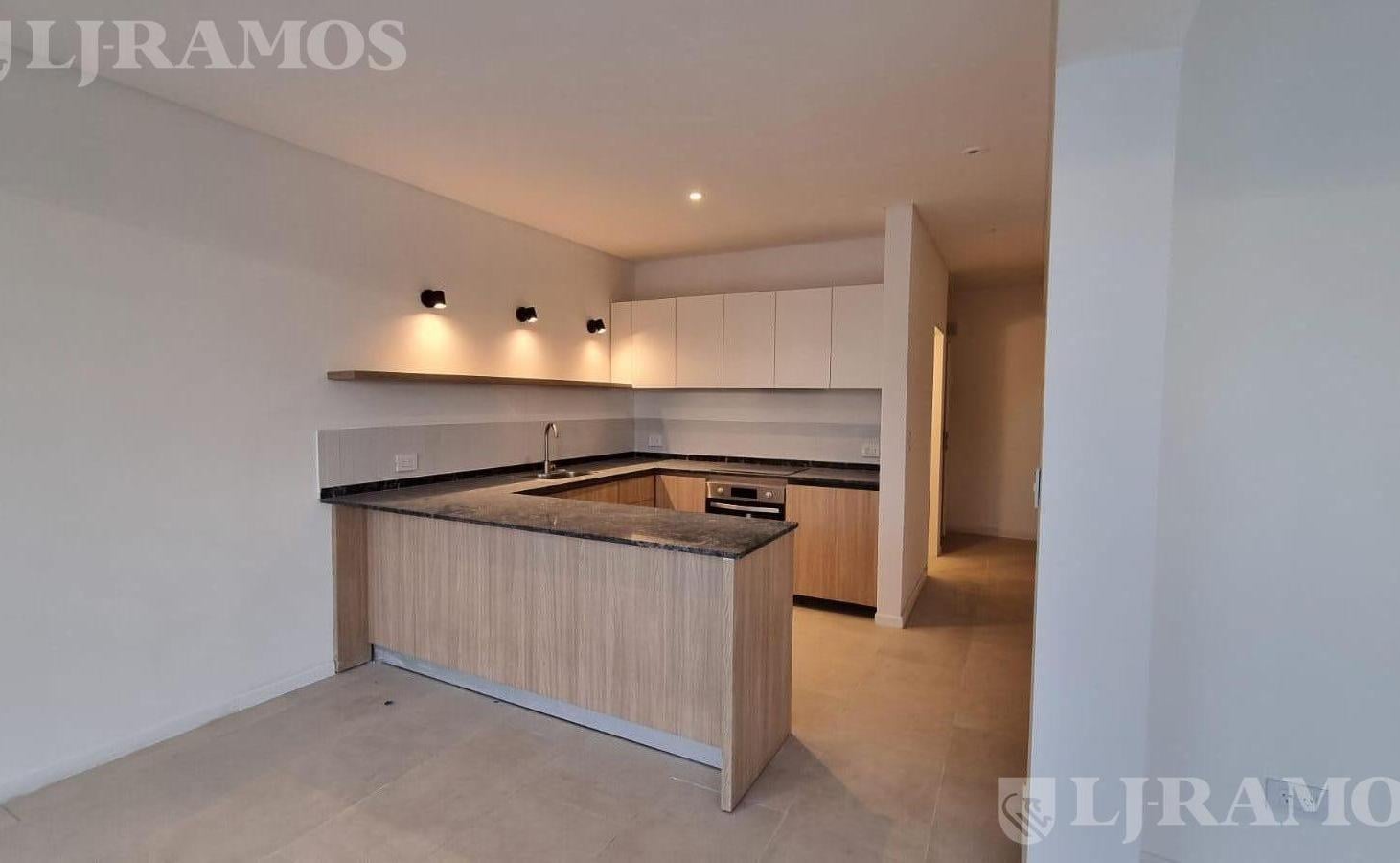 Foto de Duplex en venta a estrenar 4 ambientes con cochera apto profesional, imagen 5