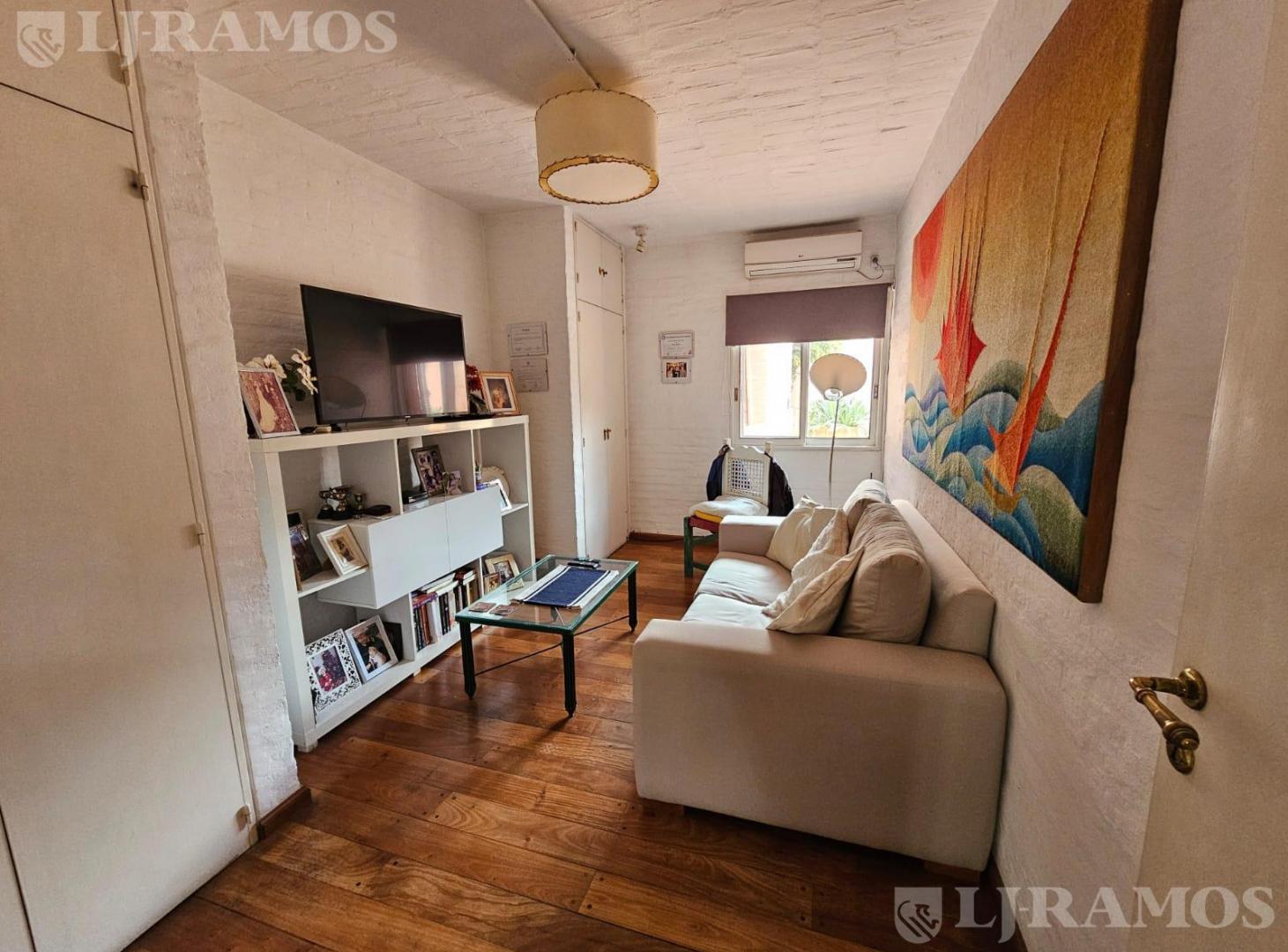 Foto de Casa en Venta en Village Las Lomas, imagen 4