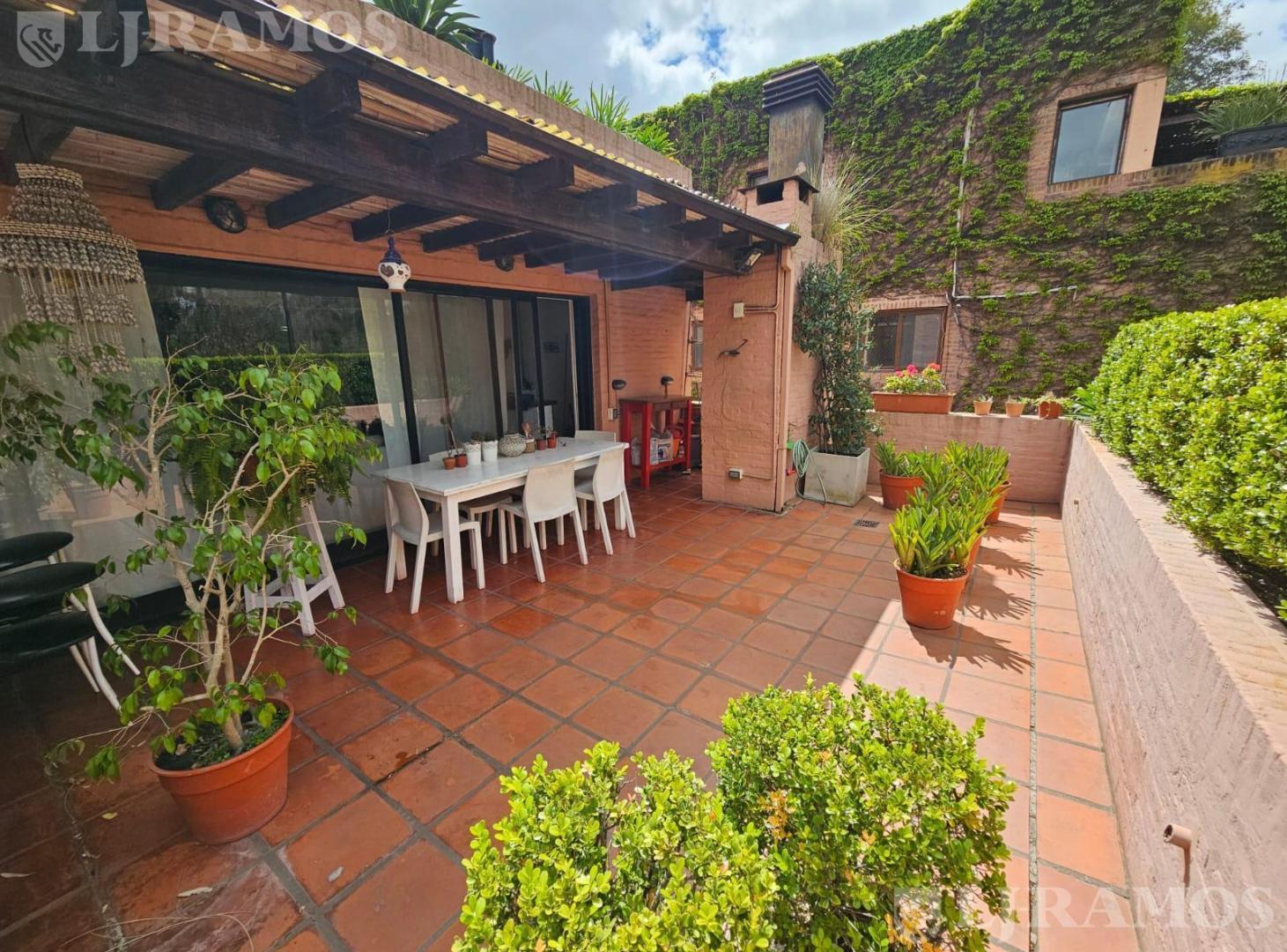 Foto de Casa en Venta en Village Las Lomas, imagen 5