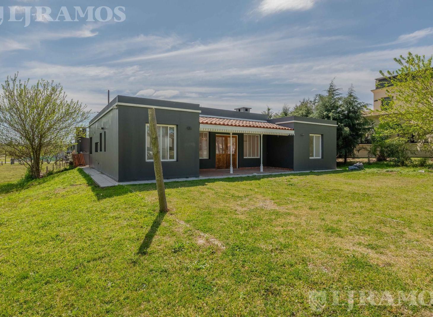 Foto de Casa en alquiler por 24 meses con piscina 4 dormitorios ,Altos De, imagen 3