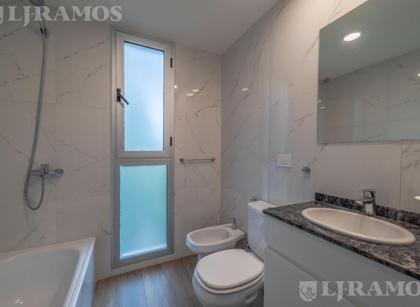 Foto de Departamento en alquiler 3 ambientes, balcón aterrazado,en Montañeses y, imagen 4