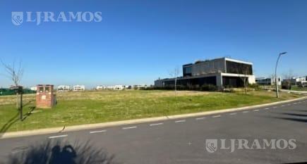 Foto de Hermoso Terreno en Venta Costas a la LAGUNA, a metros de Laguna Central, imagen 3