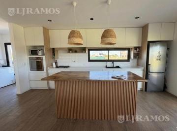 Foto de Casa de 3 pisos a la venta con piscina Increibles vistas PGA, imagen 2