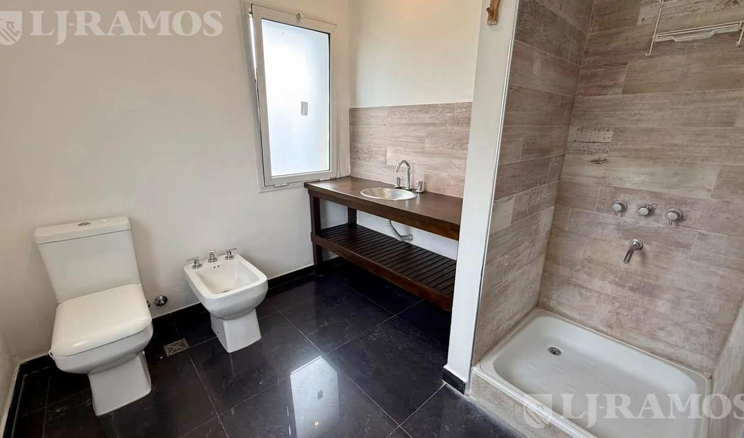 Foto de Casa a la Venta en Canton Norte con Pileta en 1 Planta PG, imagen 2