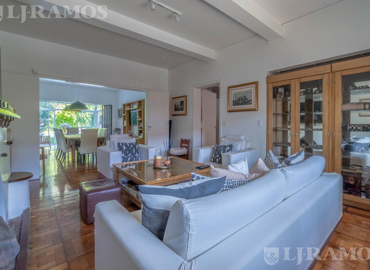 Foto de Casa 5 ambientes Vicente López, con pileta, galeria y 2 dos cocheras, imagen 1