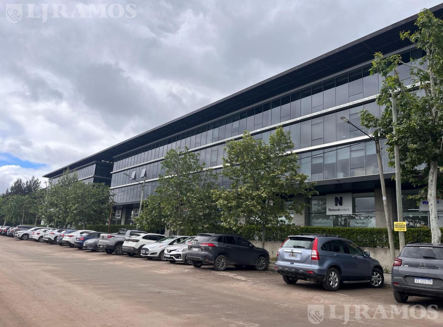 Foto de Alquiler Oficina 77 m² con Cochera – Paralelo 50 – Panamericana Pilar, imagen 1