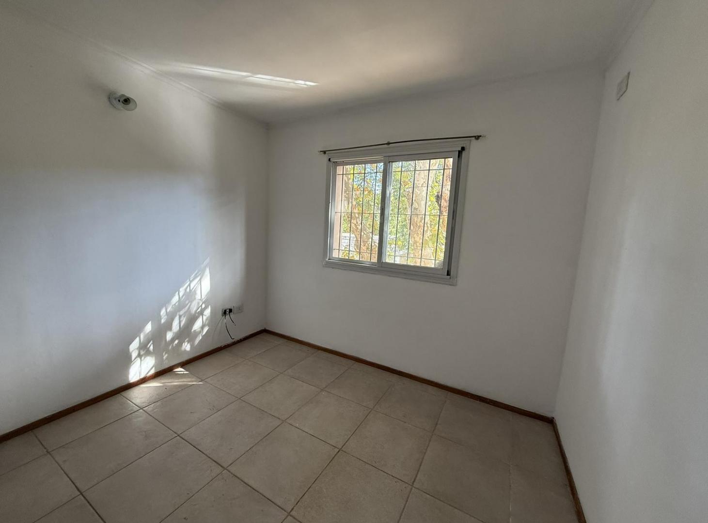 Foto de Departamento de 3 dormitorios con cochera en zona norte, imagen 3