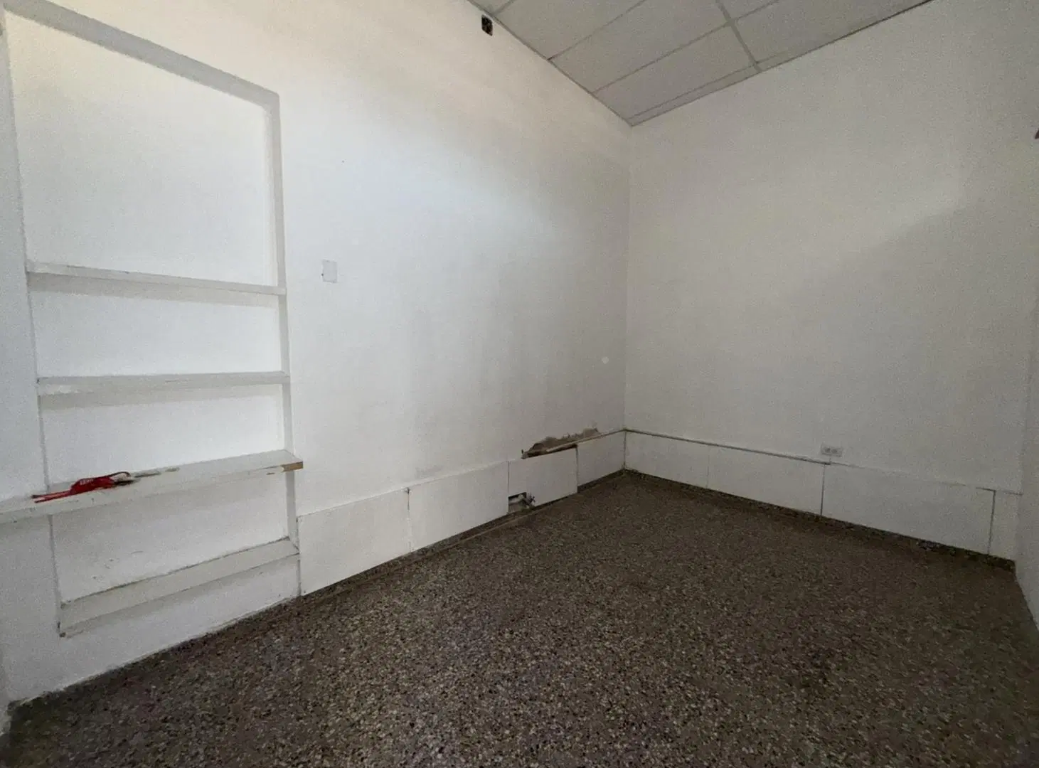 Local comercial Iriondo y San Juan 2