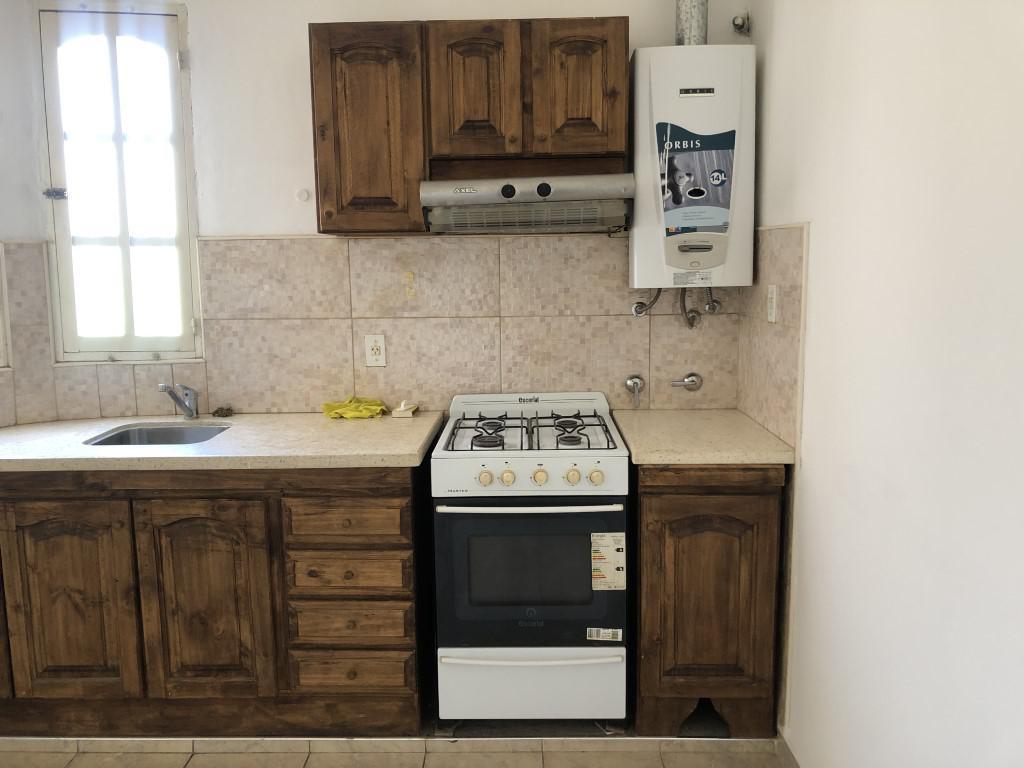 Foto de Casa interna única con fondo verde- Echesortu, imagen 3