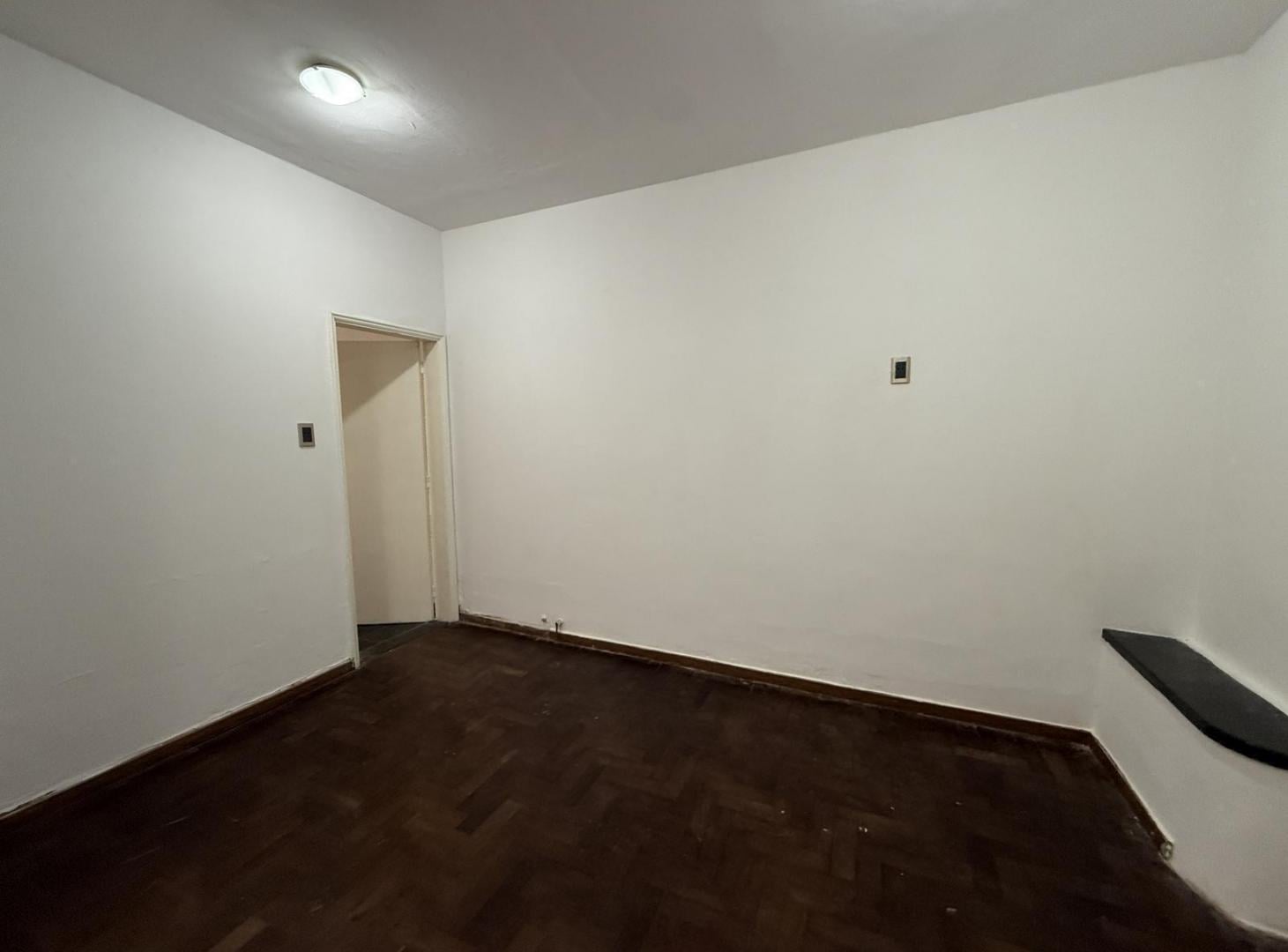 Foto de Departamento pasillo1 dormitorio y habitacion auxiliar 2 baños, imagen 5