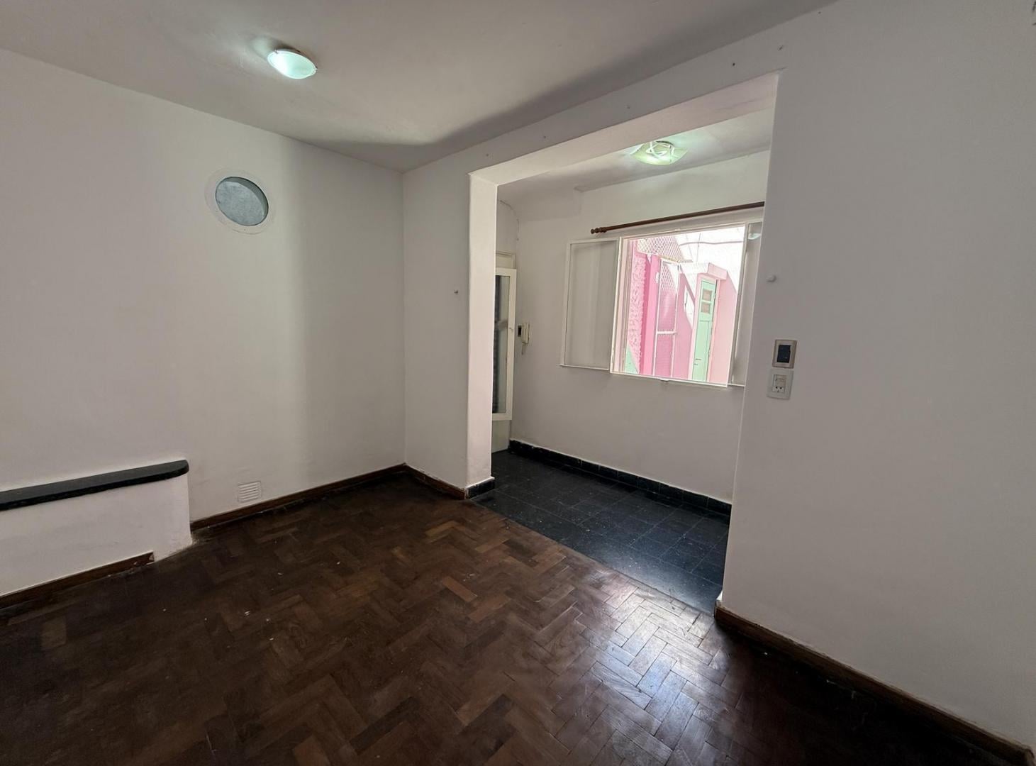 Foto de Departamento pasillo1 dormitorio y habitacion auxiliar 2 baños, imagen 1