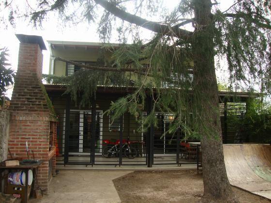 Venta de casa de 4 ambientes en Quilmes.