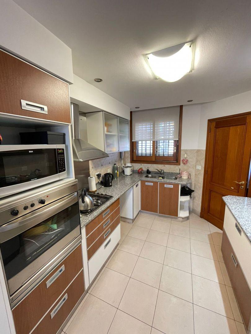 Venta de Casa en Quilmes 5 Ambientes. 2