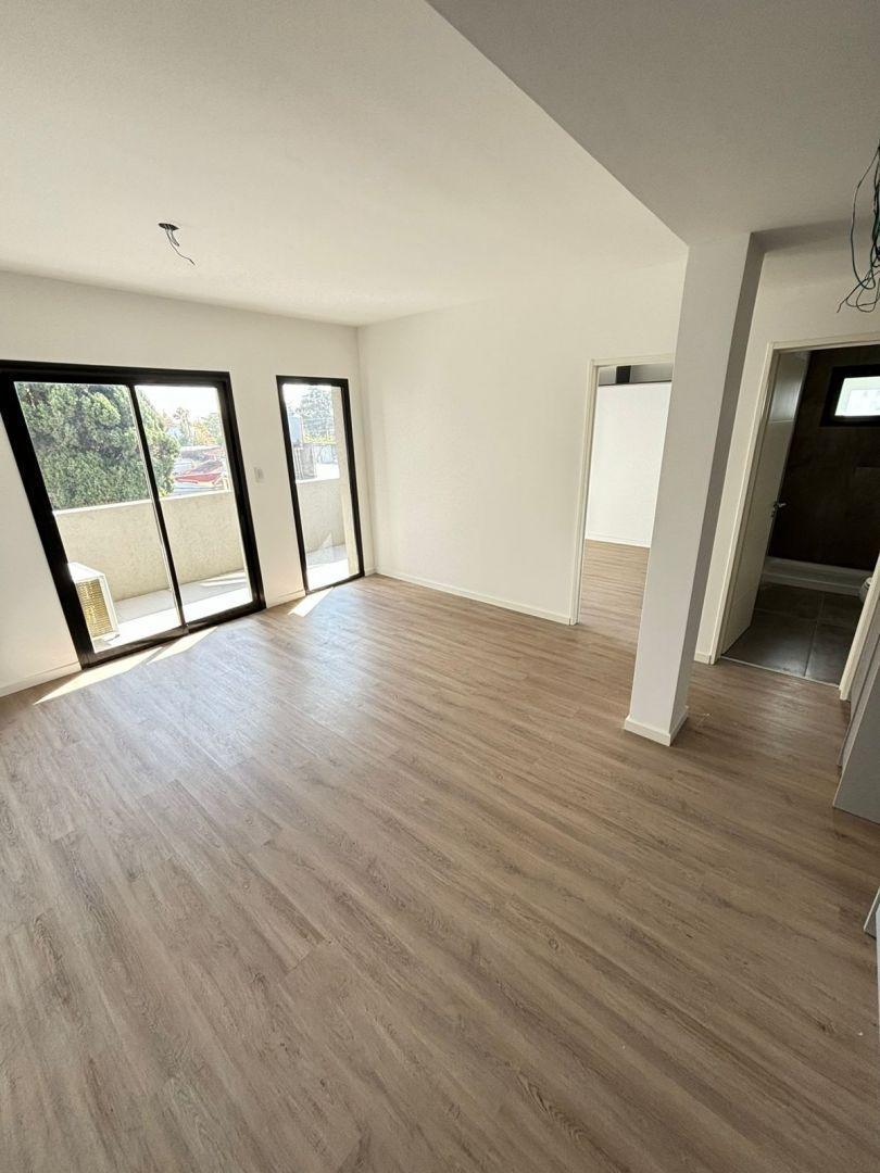 Venta de Departamento 2 Ambientes en Bernal 3
