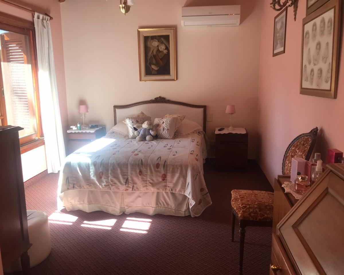 Venta de Casa 6 Ambientes en Quilmes Centro 2