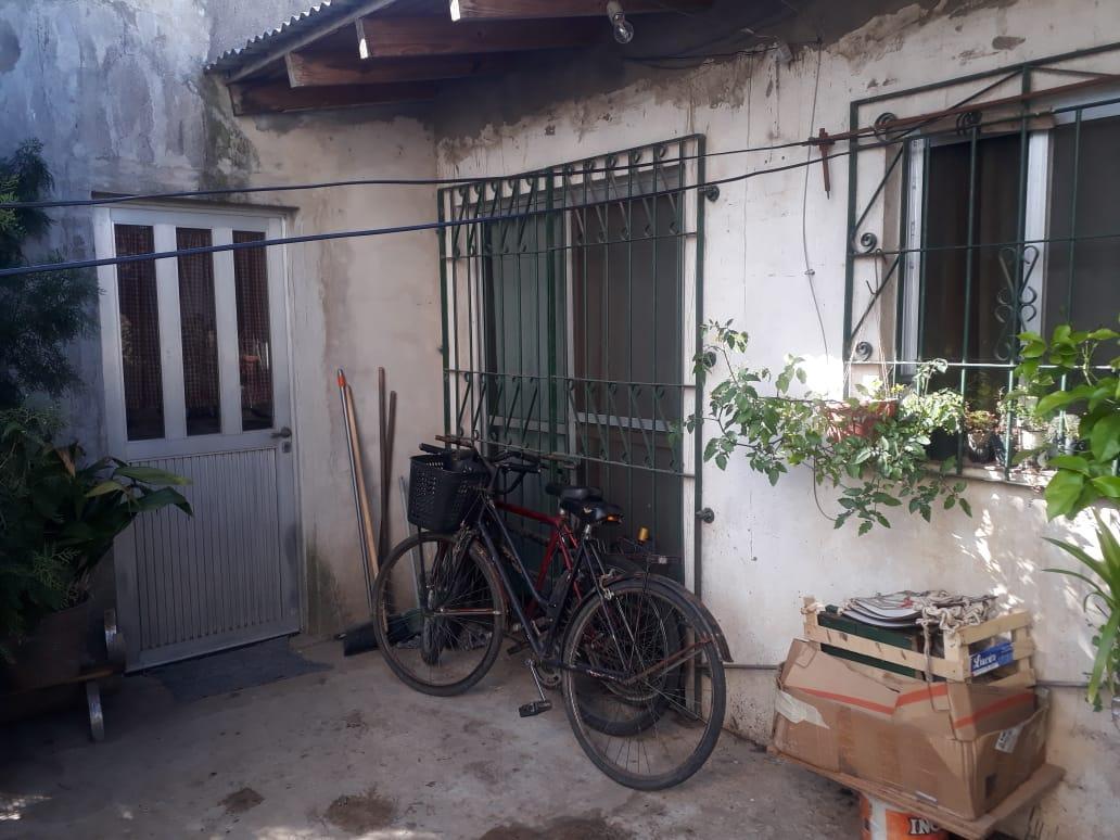 Venta de Casa 3 AMBIENTES, Quilmes.