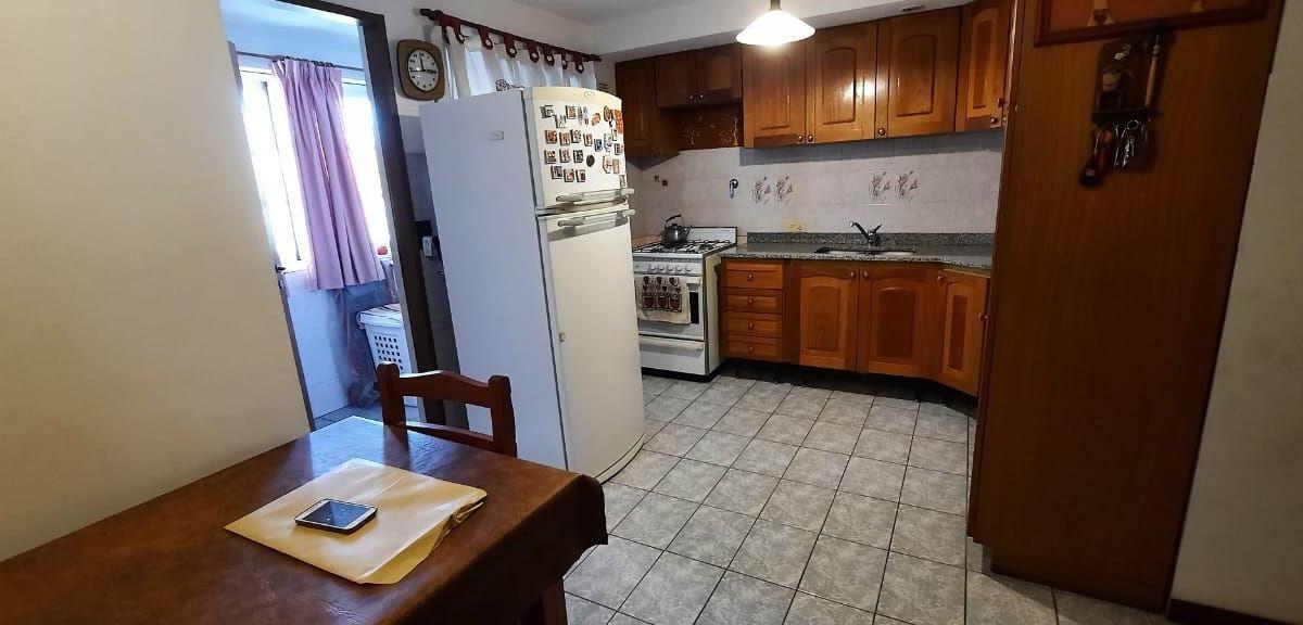 Venta de Departamento de 3 Ambientes en Quilmes Oeste. 2