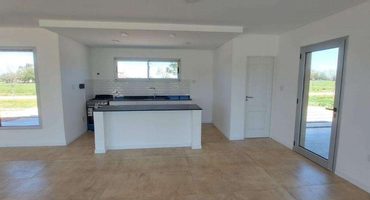 Foto de Venta de Casa 4 AMBIENTES en El Mirador, Brandsen., imagen 3