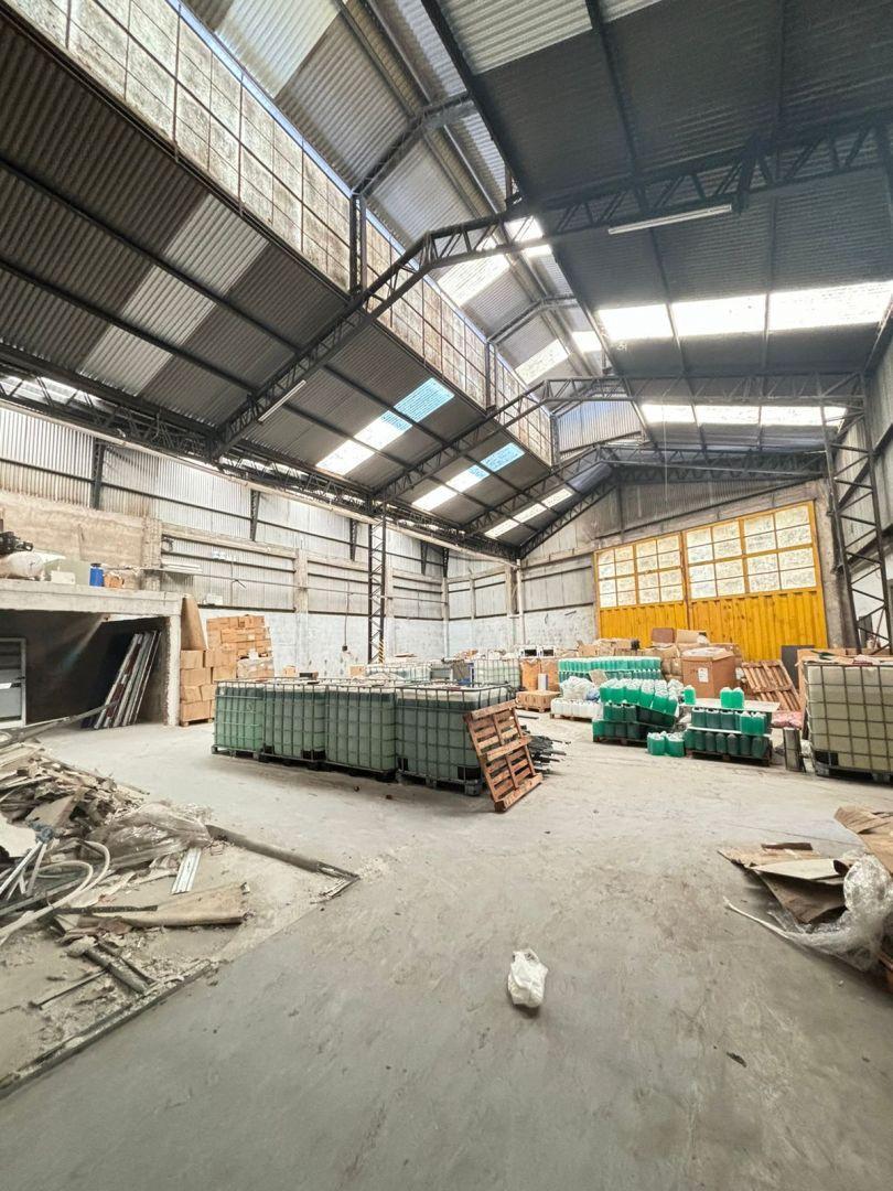 Venta de Galpón Berazategui 2