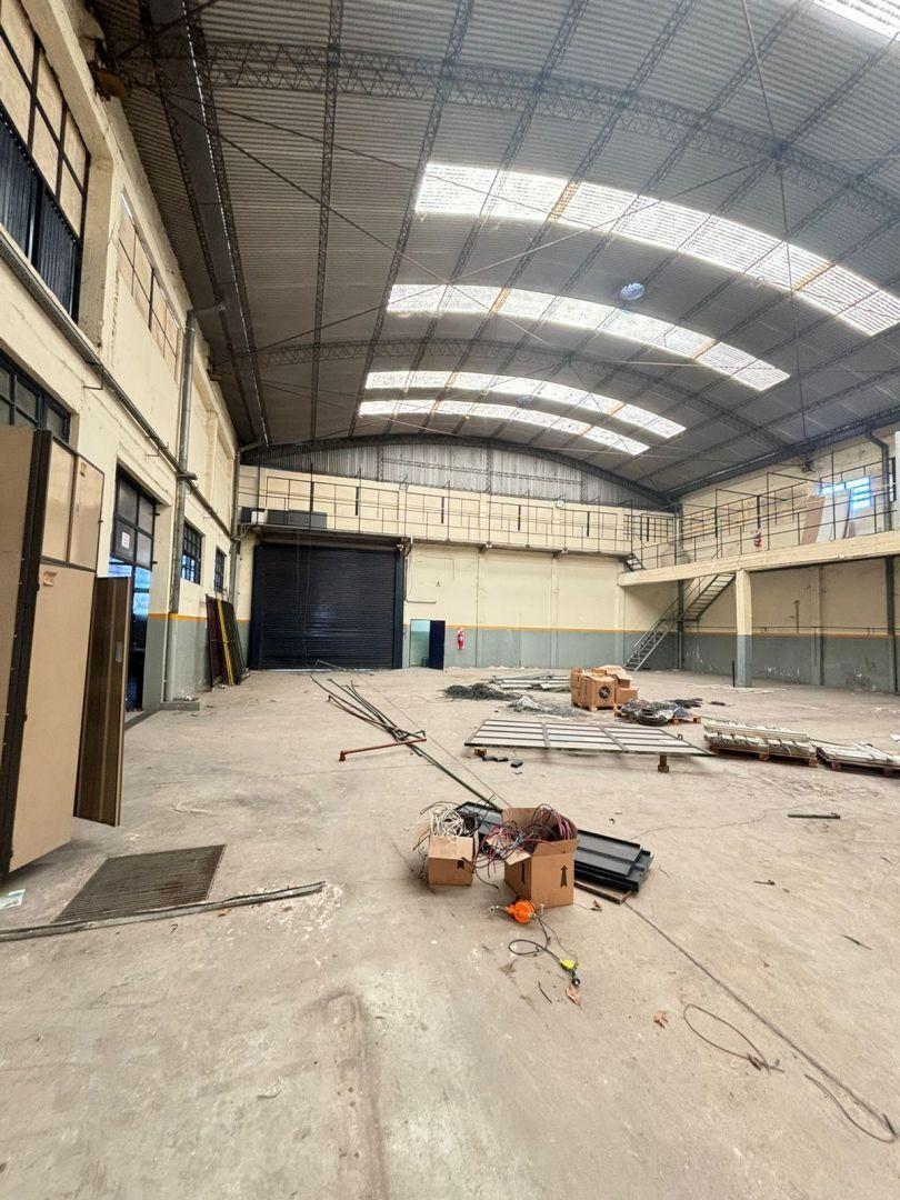 Venta de Galpón Berazategui 3
