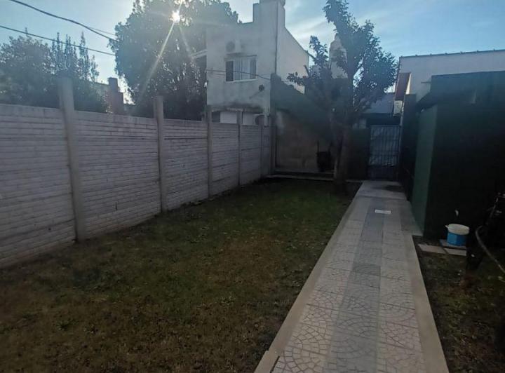 ALQUILER DE CASA PH QUILMES OESTE 4