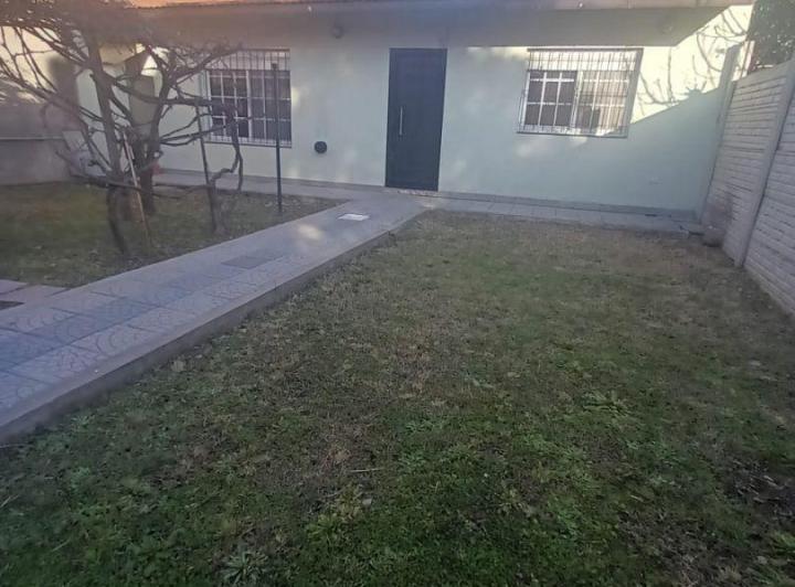 ALQUILER DE CASA PH QUILMES OESTE 2