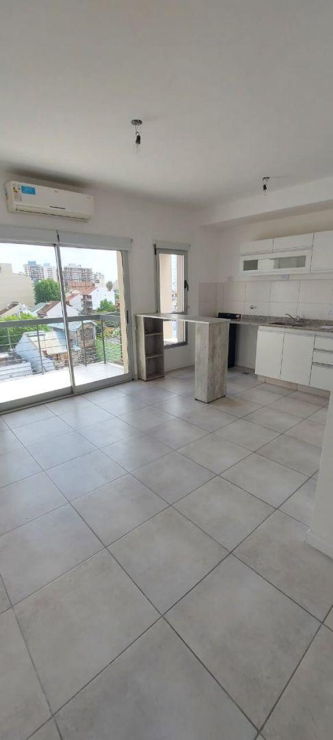 Foto de VENTA DEPTO 2 AMBIENTES EN WILDE, imagen 3