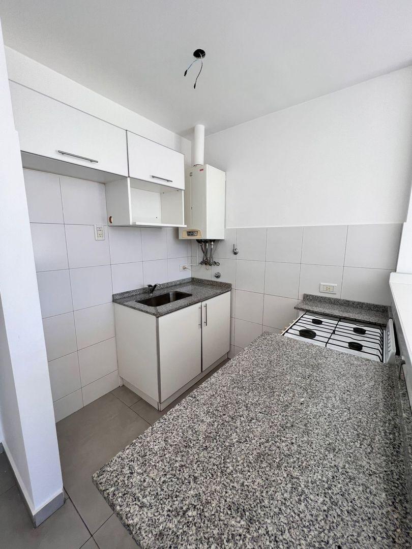 Foto de Alquiler departamento dos ambientes Quilmes centro, imagen 4
