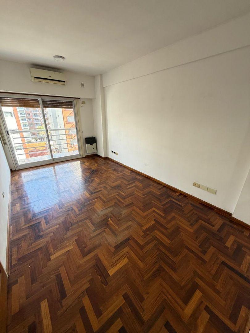 Foto de DEPARTAMENTO EN ALQUILER DE 2 AMB EN QUILMES CENTRO, imagen 3