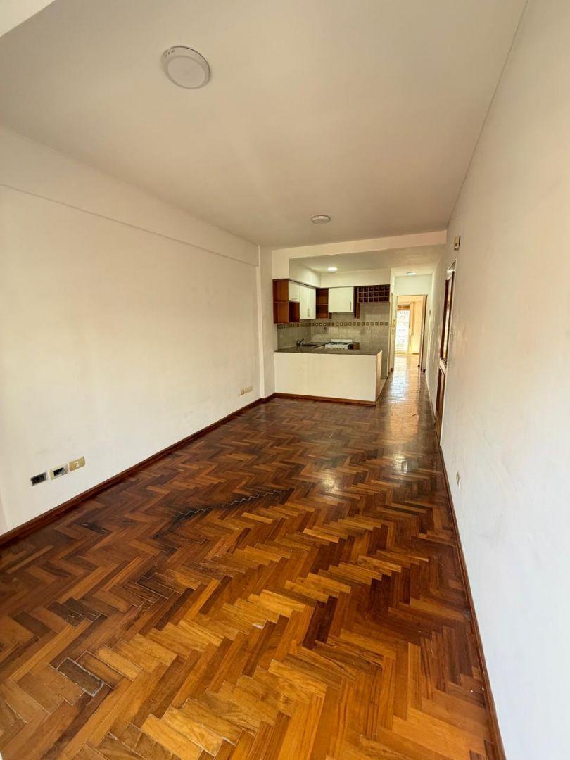 Foto de DEPARTAMENTO EN ALQUILER DE 2 AMB EN QUILMES CENTRO, imagen 1