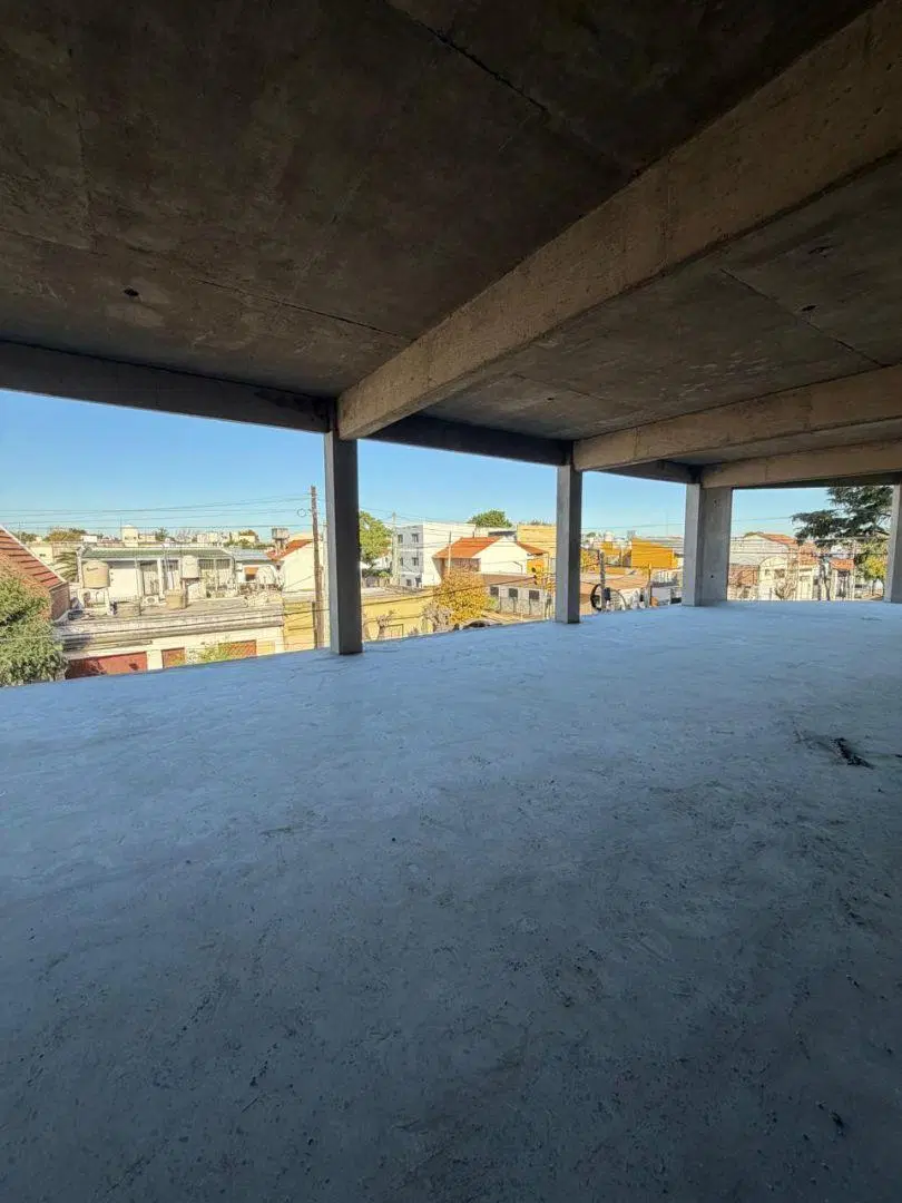 ALQUILER DE LOCAL COMERCIAL EN BERNAL 4