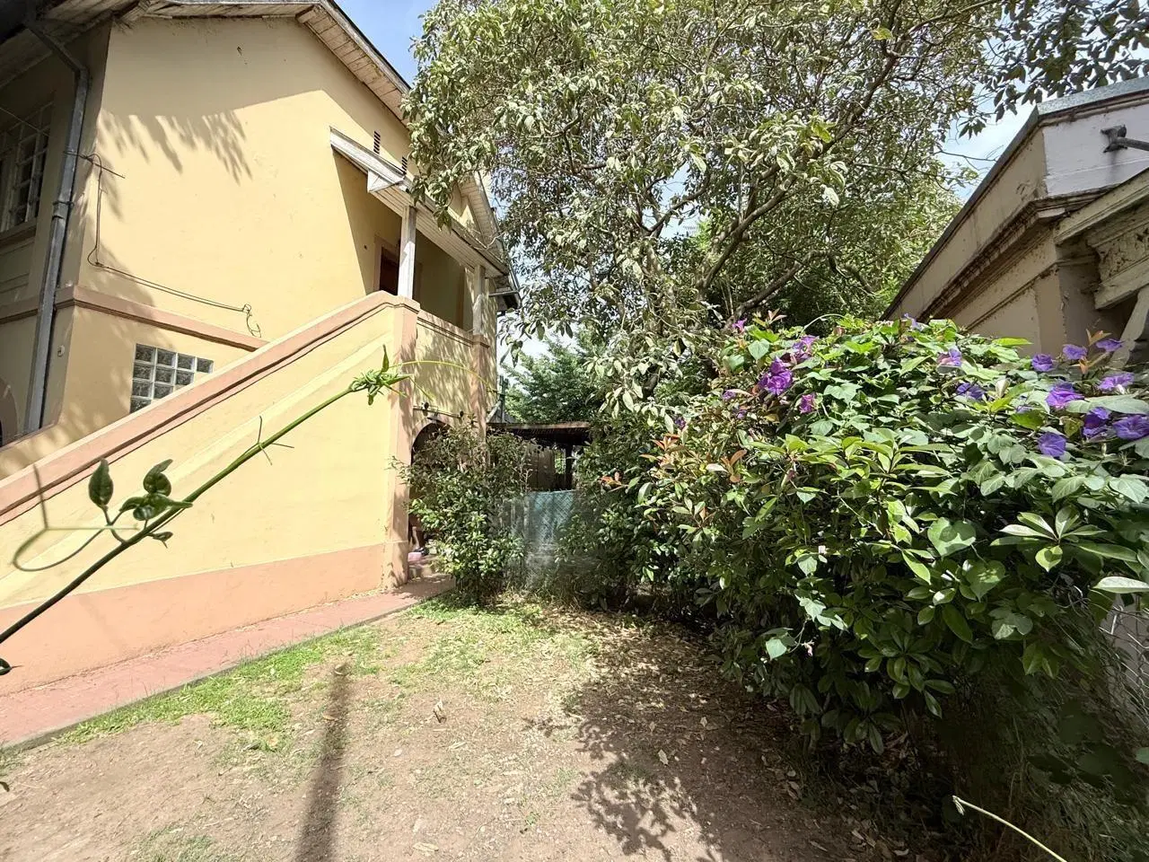 CASA DE 3 AMBIENTES EN VENTA EN QUILMES 1
