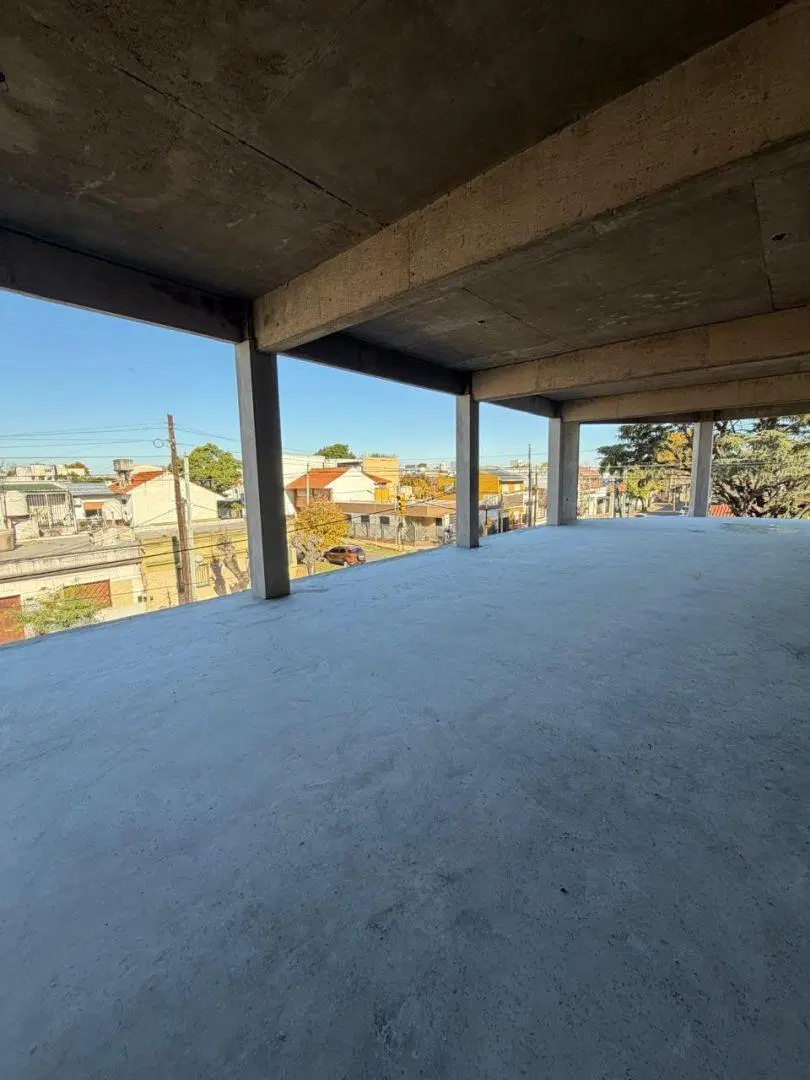 ALQUILER DE SALON COMERCIAL EN BERNAL 4