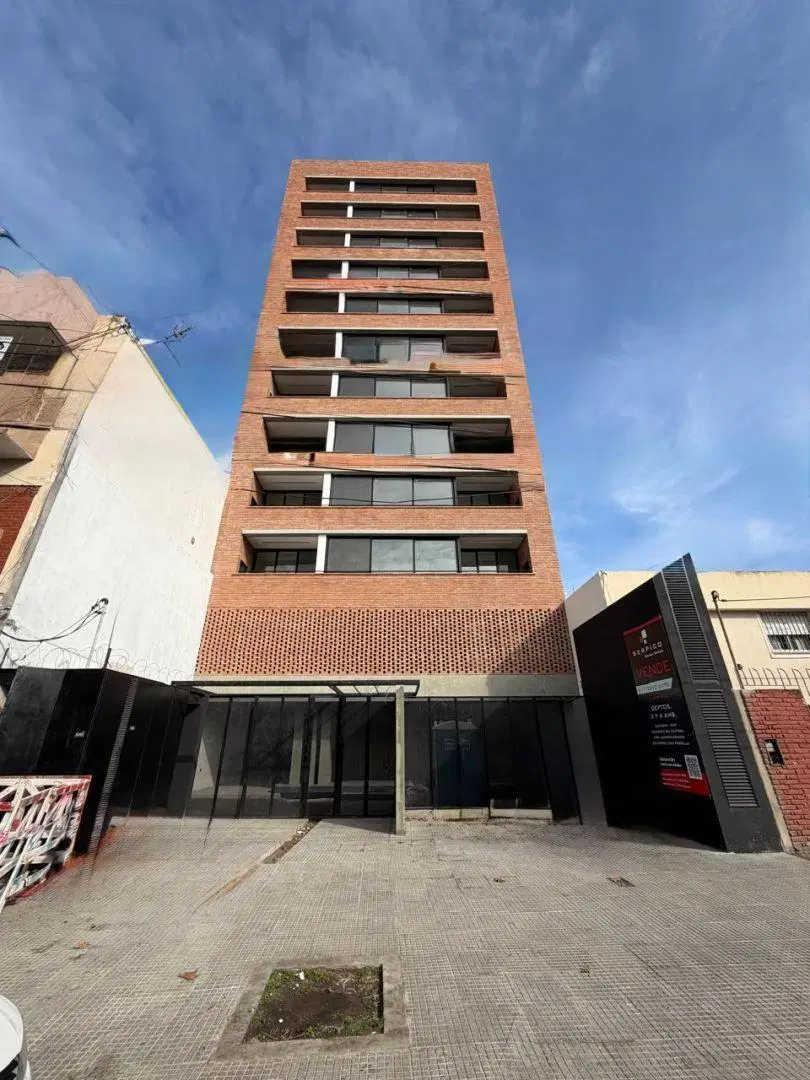 DEPARTAMENTO EN VENTA 2 AMB A ESTRANR EN QUILMES 3